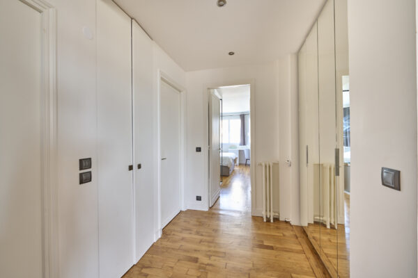 Nice and large 2 bedrooms apartement with open view on Paris - St Cloud - Image 7
