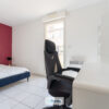 2 bdr apartment with balcony and private parking close to Castellane - Image 8