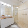 2 bdr apartment with balcony and private parking close to Castellane - Image 10