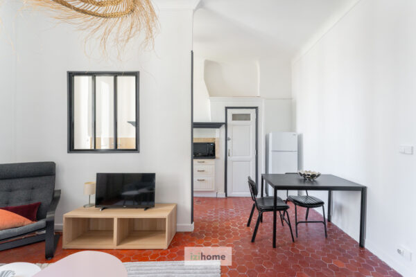 Bright One bdr Apartment – Baille close to Castellane square - Image 3