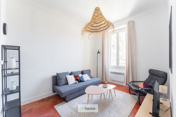 Bright One bdr Apartment – Baille close to Castellane square