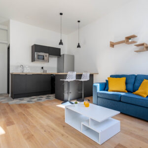 Bright One bedroom Apt - Lodi Area