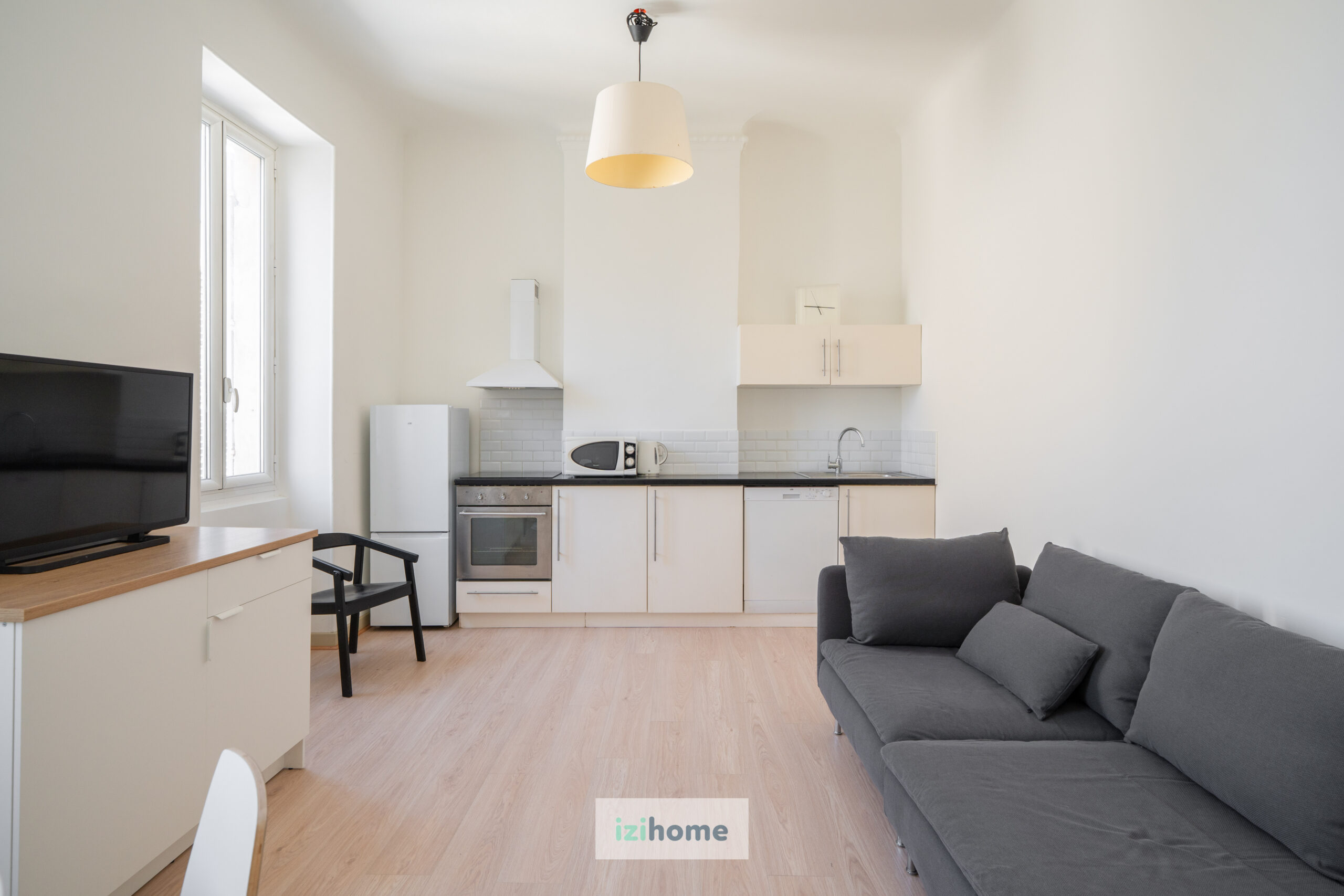 Bight One Bedroom apartment - close to "Vieux Port" - Image 2