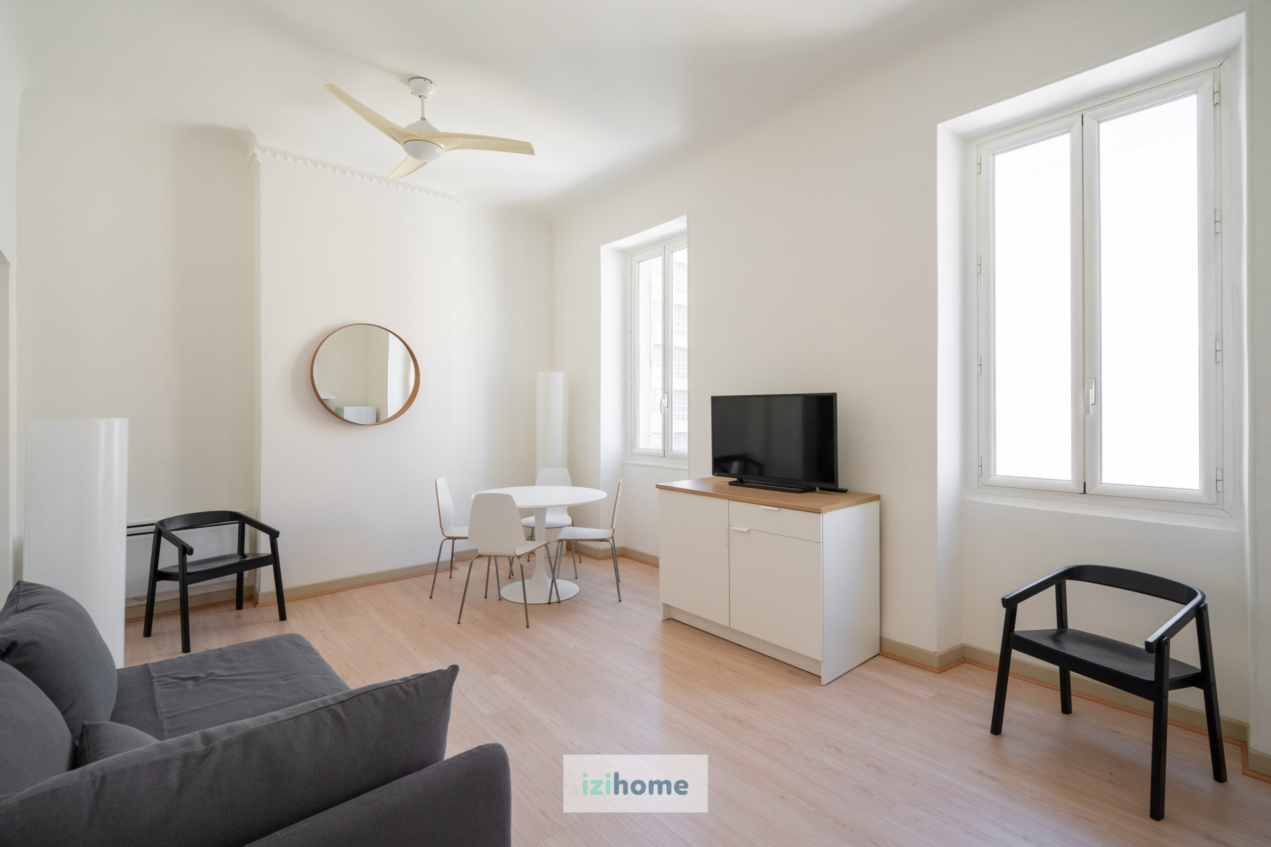 Bight One Bedroom apartment - close to "Vieux Port"