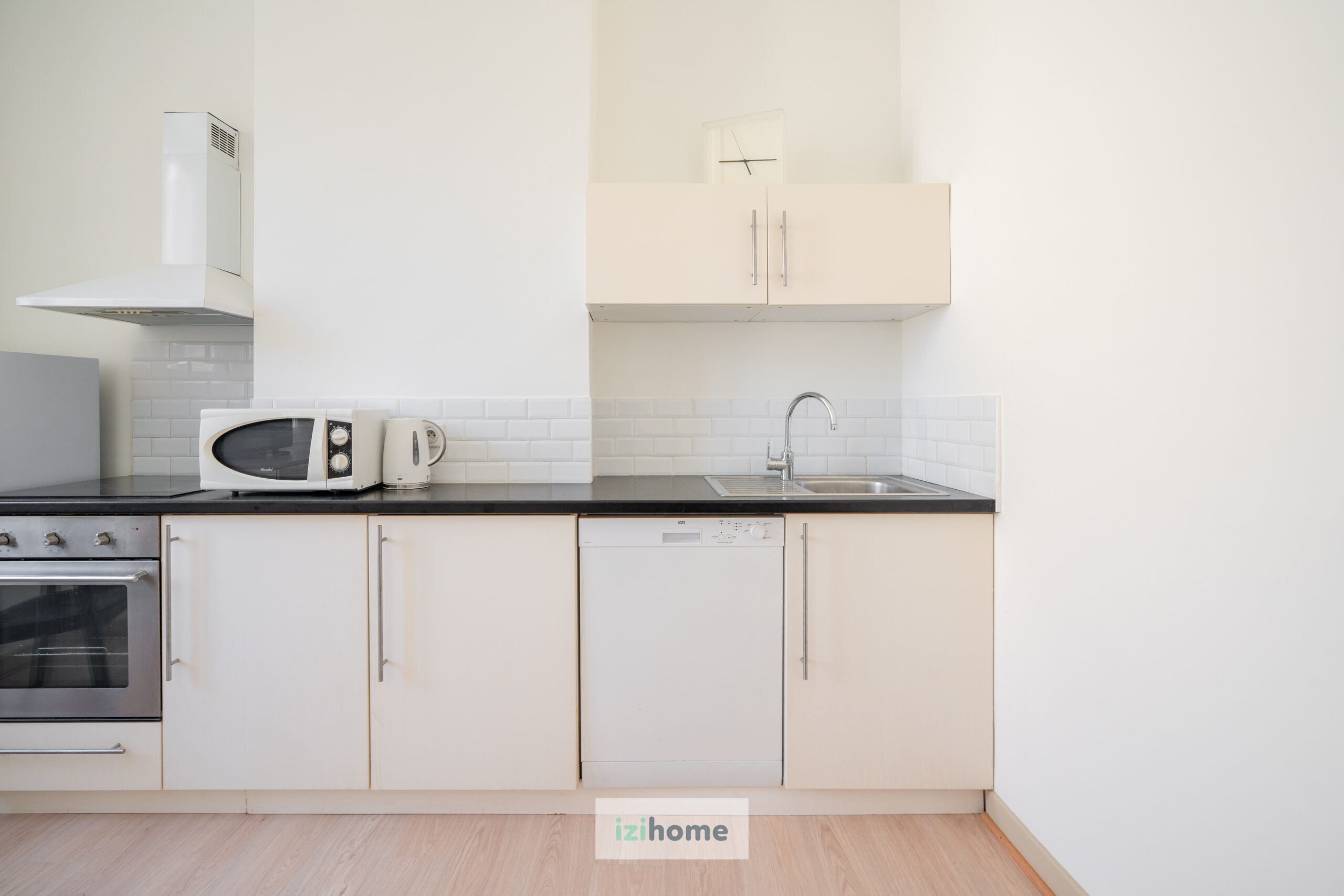 Bight One Bedroom apartment - close to "Vieux Port" - Image 3