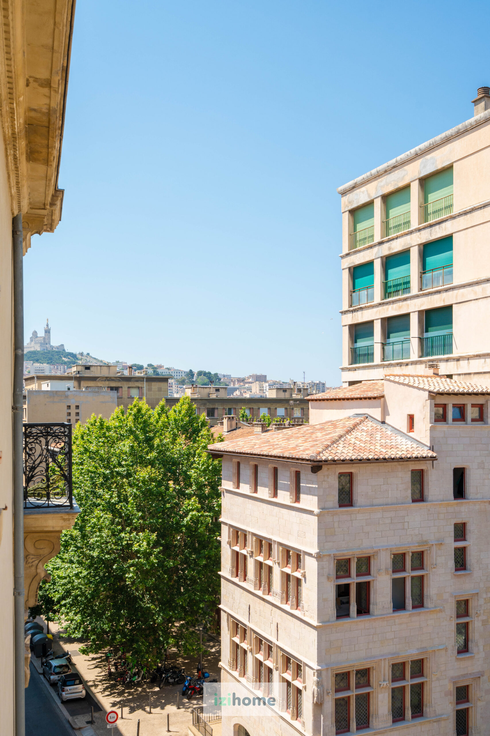 Bight One Bedroom apartment - close to "Vieux Port" - Image 8