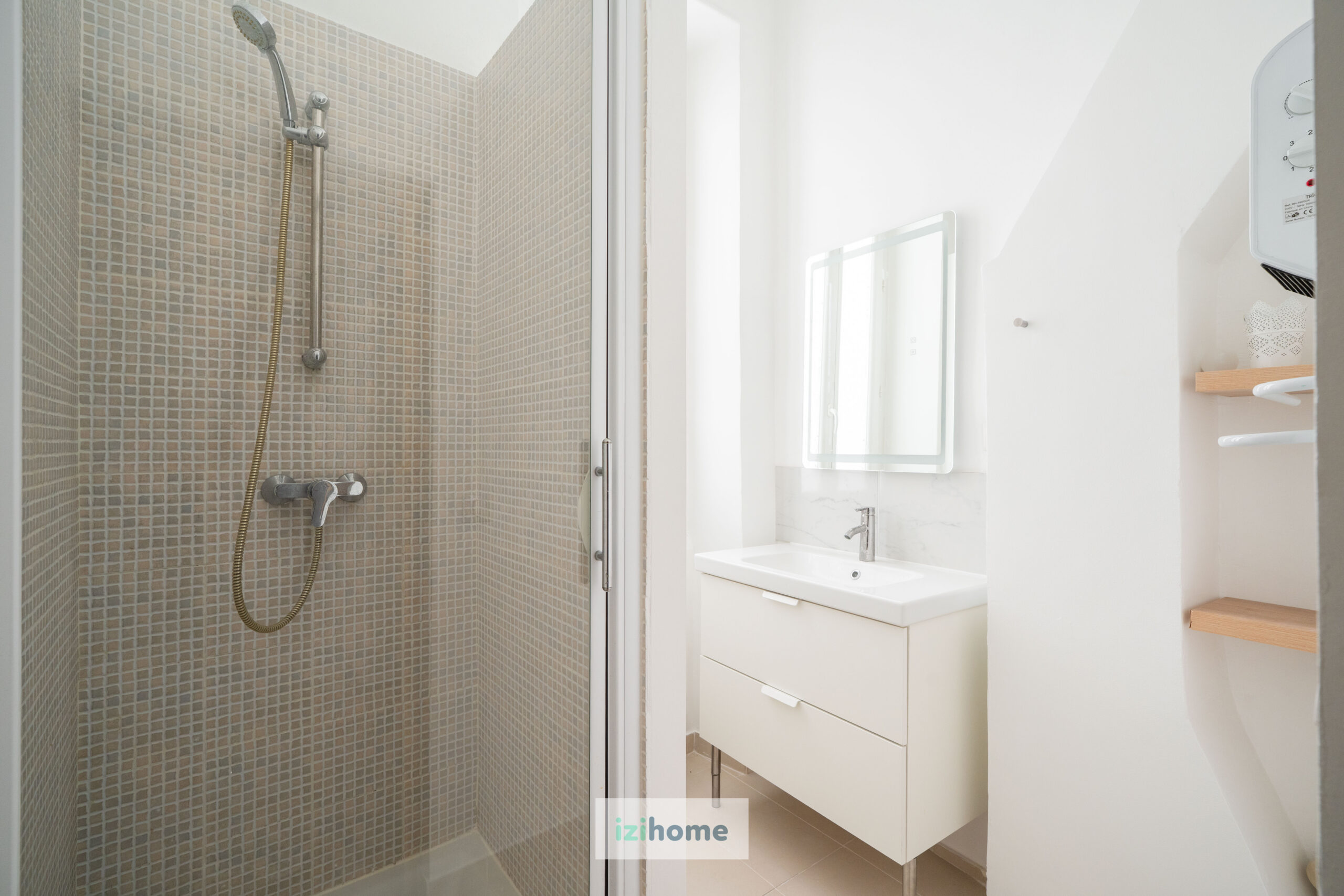 Bight One Bedroom apartment - close to "Vieux Port" - Image 6